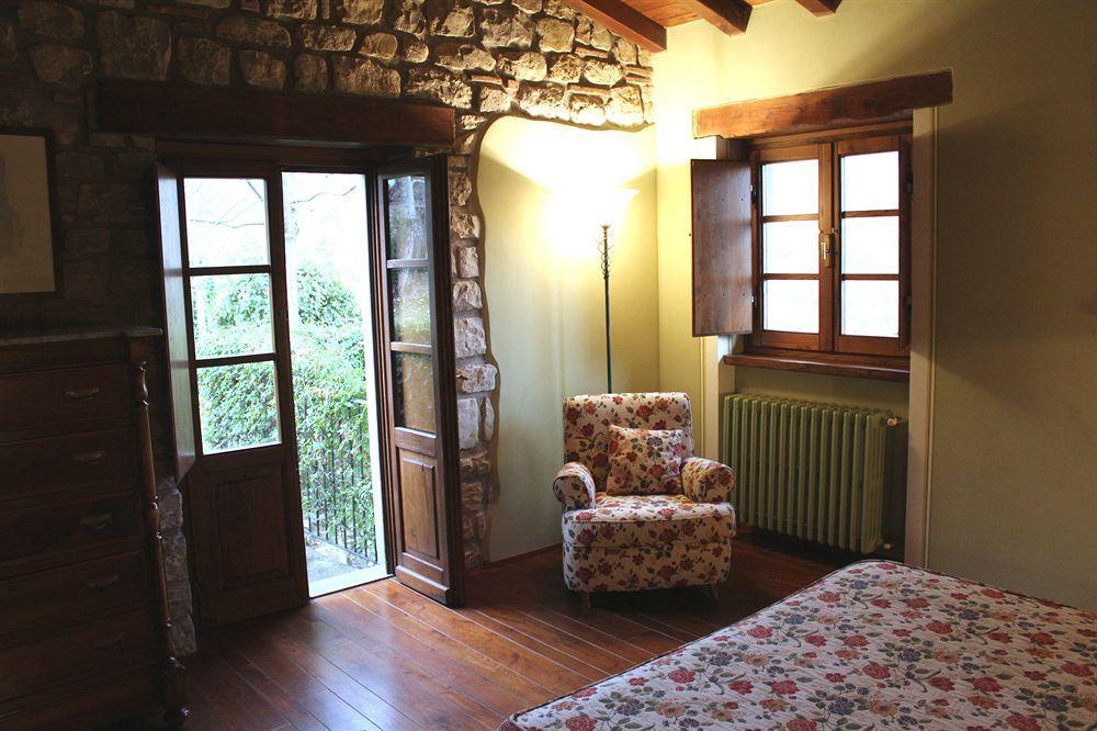 Гостьовий будинок Borgo Corsignano Поппі Екстер'єр фото